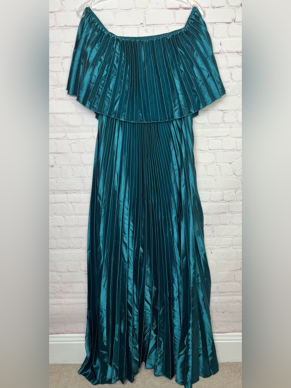 Dark Teal Green Off Shoulder Pleated Dress - Picture 2 of 11